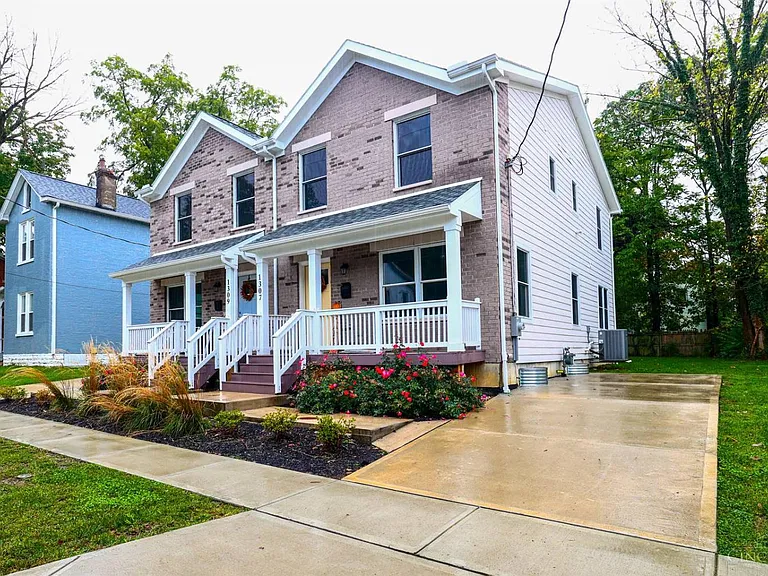 1307 Regent