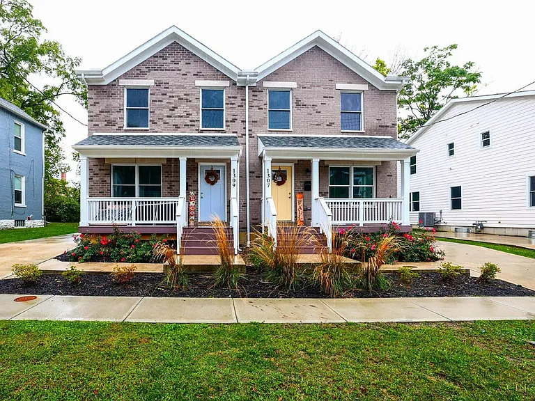 1309 Regent