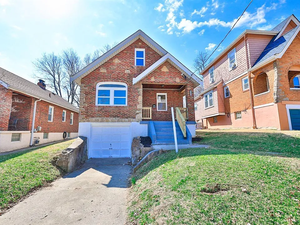 4113 Vinedale
