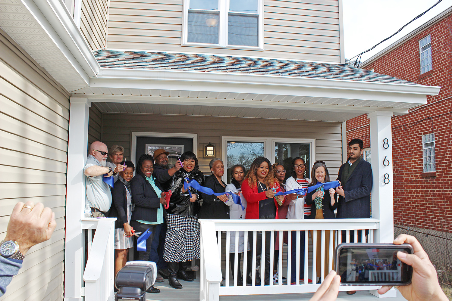 Lincoln Heights - Ribbon Cutting 2 - web