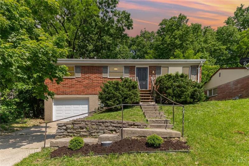 garage featured at 1226 Purcell Ave, Cincinnati, OH 45205 garage featured at 1226 Purcell Ave, Cincinnati, OH 45205